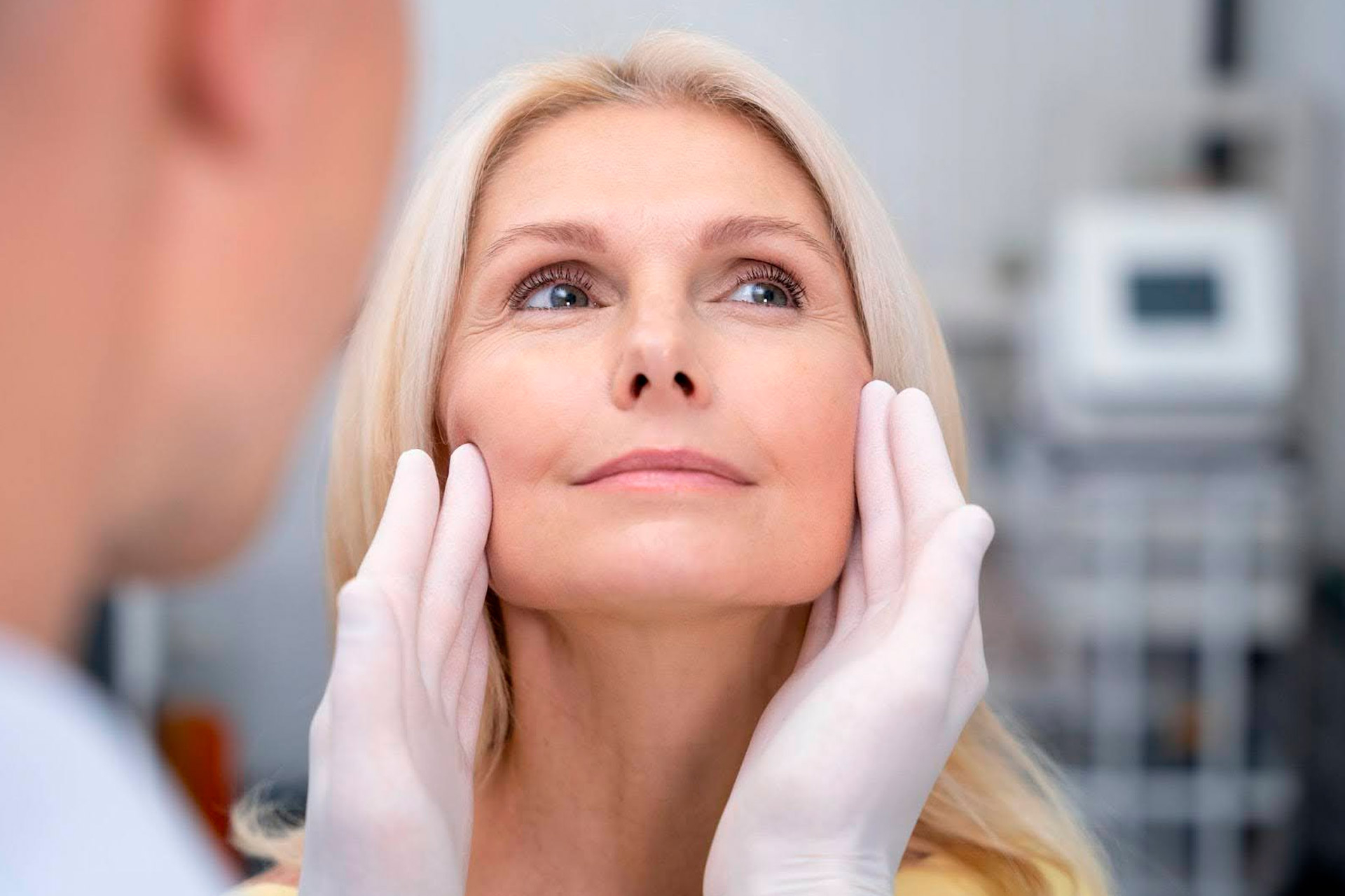Unveiling the Benefits of Botox at DermaClinic this Christmas